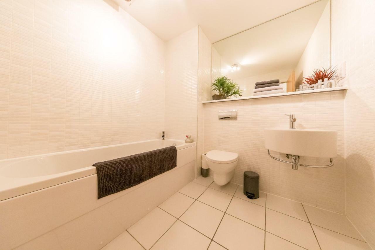 The Broch, Ground Floor City Centre Apartment, Sleeps 6 パース エクステリア 写真
